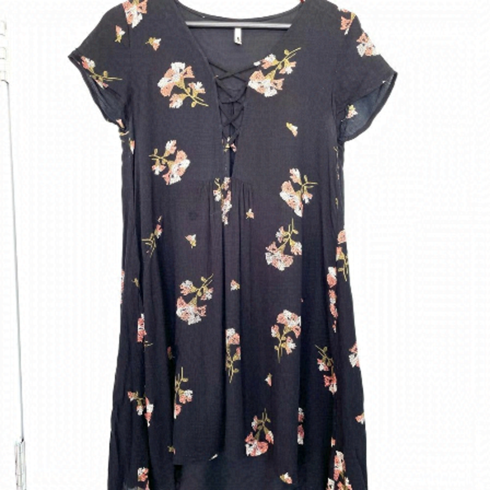 Amuse Society Flowey Black Floral Dress Size Xs